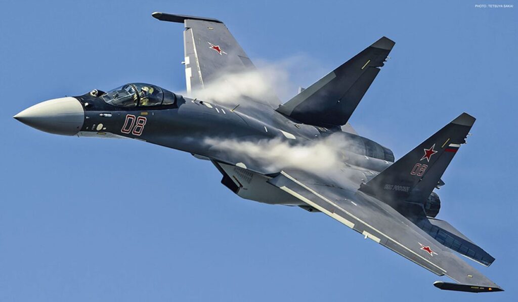 加速中の戦闘機