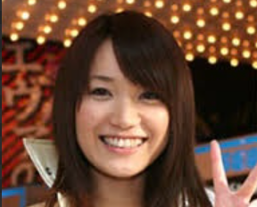 女性芸能人の顔写真