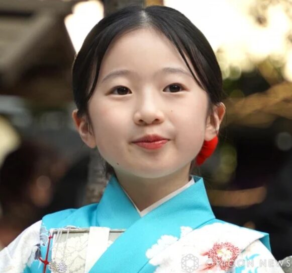 着物姿の少女