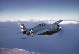 飛行中のレシプロ戦闘機