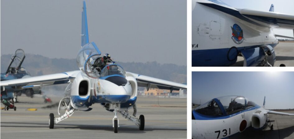 駐機中の練習機