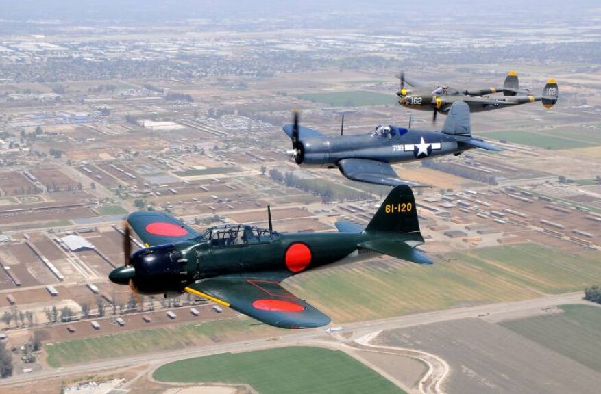 レシプロ戦闘機の公開飛行