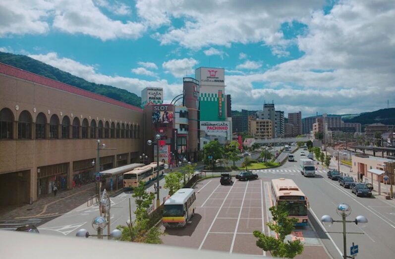 兵庫県宝塚駅前のロータリー