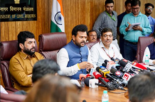 旅客機墜落事故の記者会見