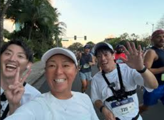 楽しそうな男性の3ショット